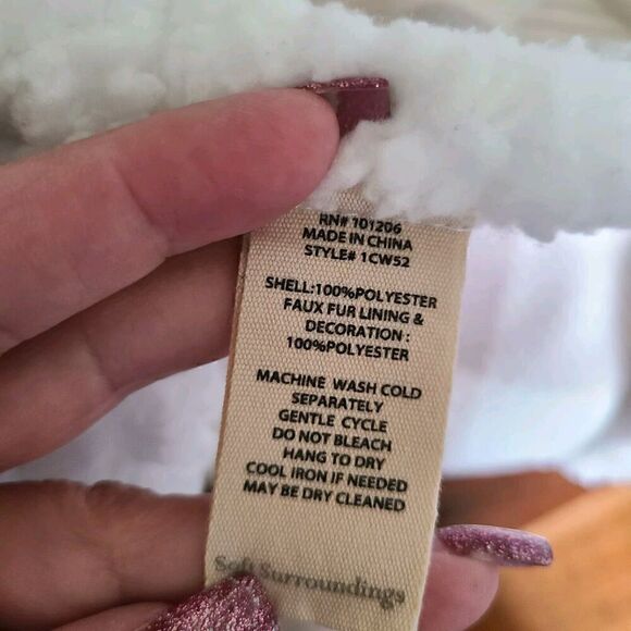 Soft Surroundings Fleece Cape Poncho Shawl Plaid Hood Women One Size Puff Balls - Picture 10 of 10